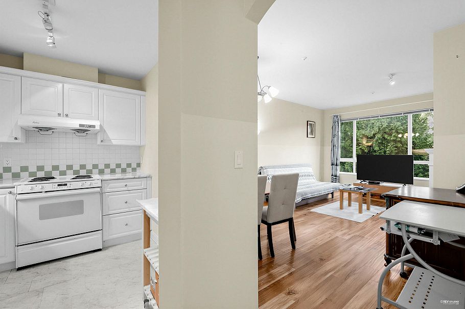 5735 Hampton Place Vancouver, BC - 10