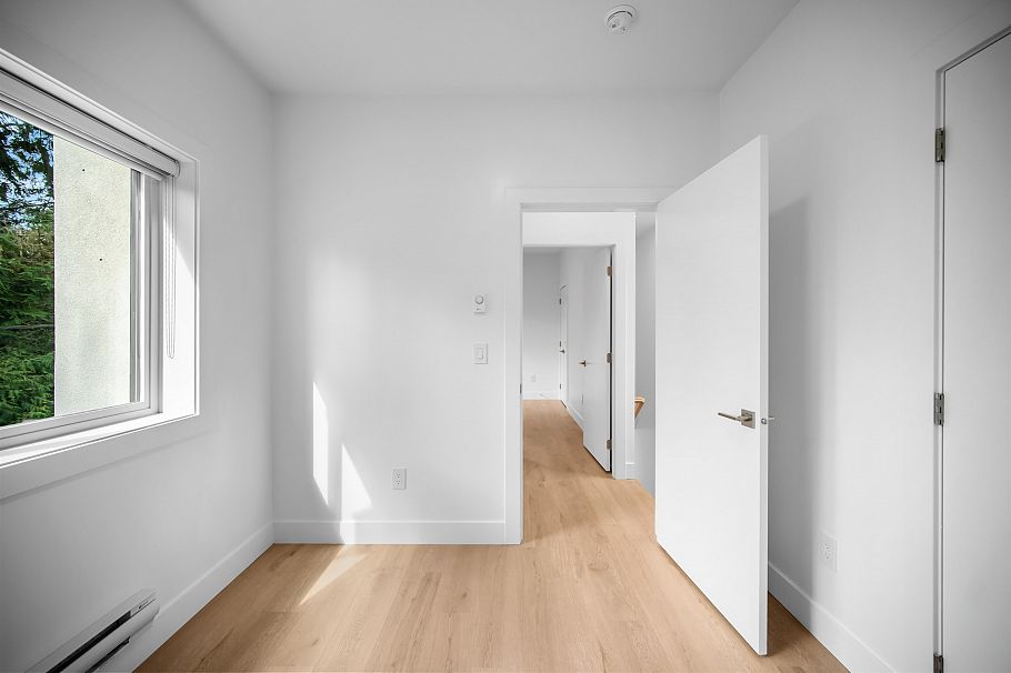 7493 Gatineau Place Vancouver, BC - 39