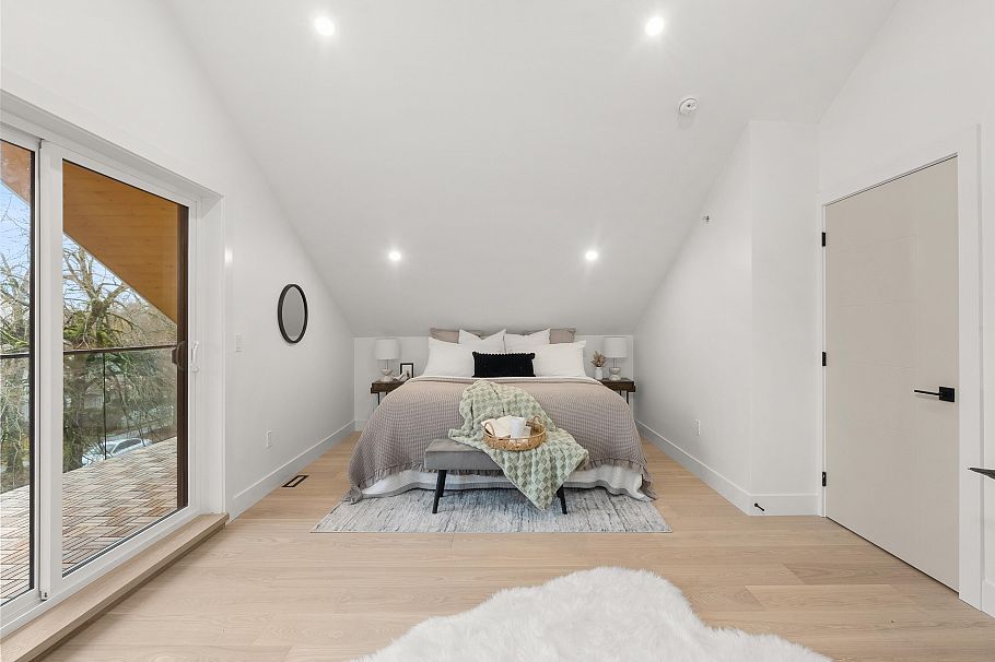 1 1822 E 14th Avenue Vancouver, BC - 8