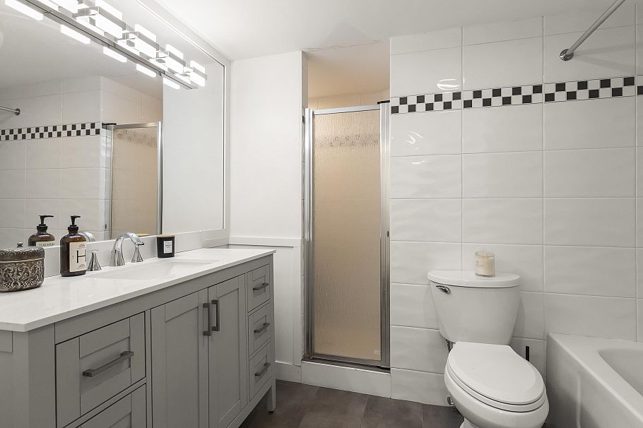 1102 5425 Yew Street Vancouver, BC - 17