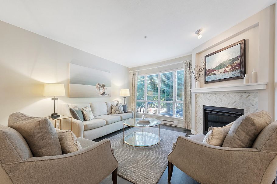 796 W 15th Avenue Vancouver, BC - 3