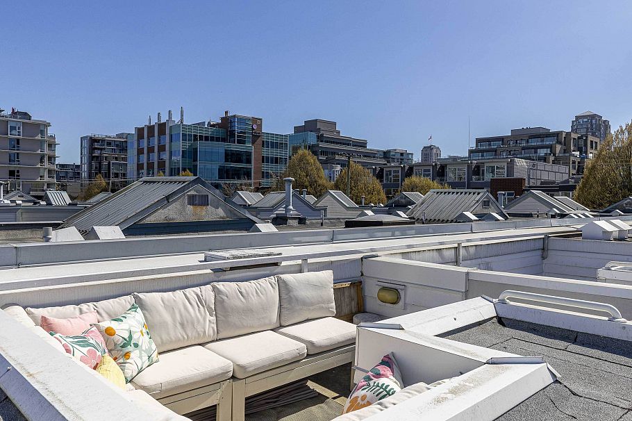 210 655 W 7th Avenue Vancouver, BC - 35