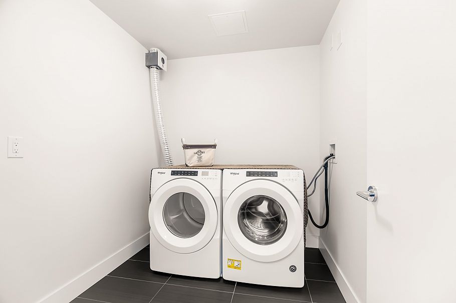 PH655 8575 Rivergrass Drive Vancouver, BC - 31