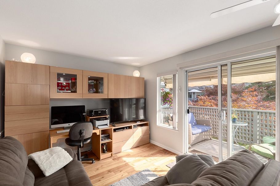 5 3634 Garibaldi Drive North Vancouver, BC - 13