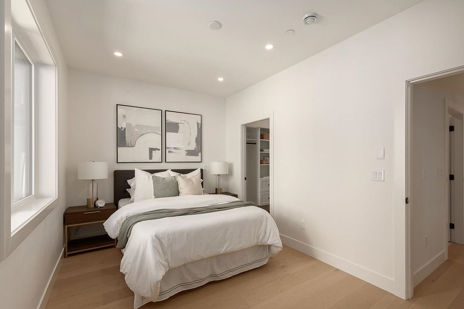 1 3506 E Pender Street Vancouver, BC - 22