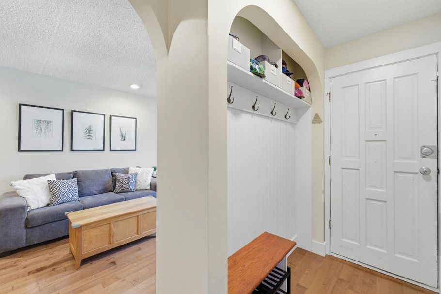 1762 Evelyn Street North Vancouver, BC - 4