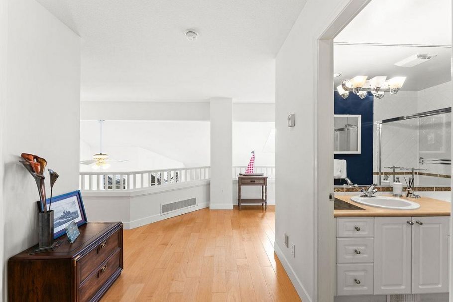 29 1550 Larkhall Crescent North Vancouver, BC - 34