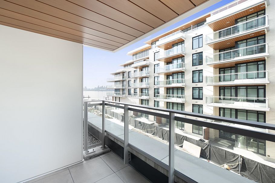 325 755 Harbourside Drive North Vancouver, BC - 13