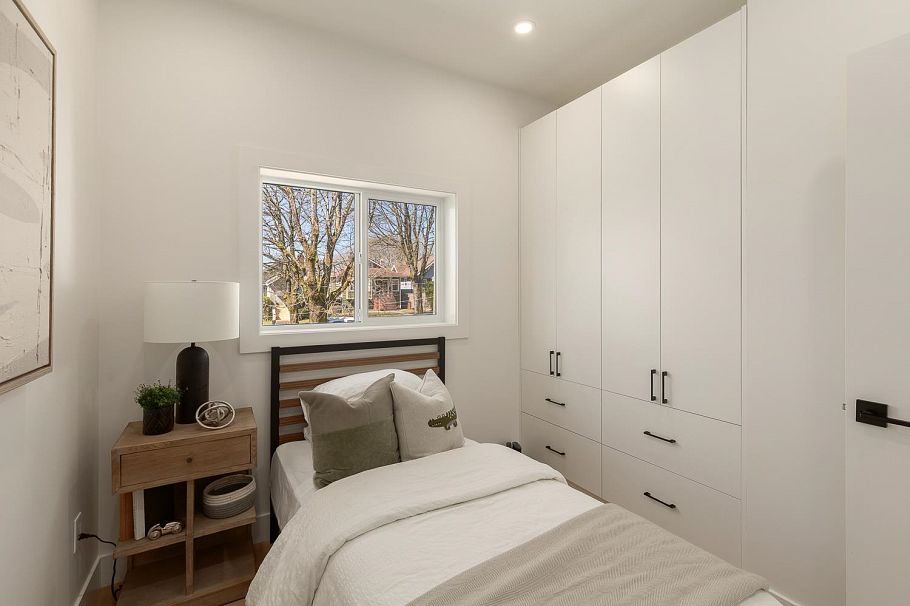 1 3506 E Pender Street Vancouver, BC - 16