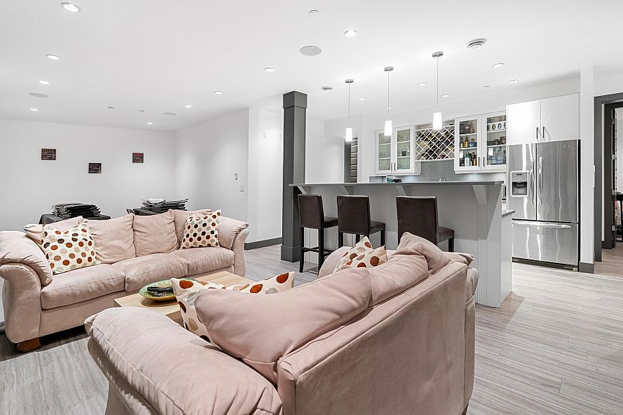 7493 Gatineau Place Vancouver, BC - 12