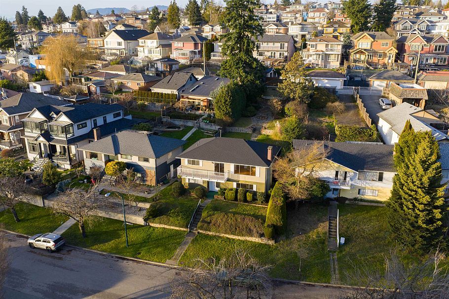 2321 Harrison Drive Vancouver, BC - 1