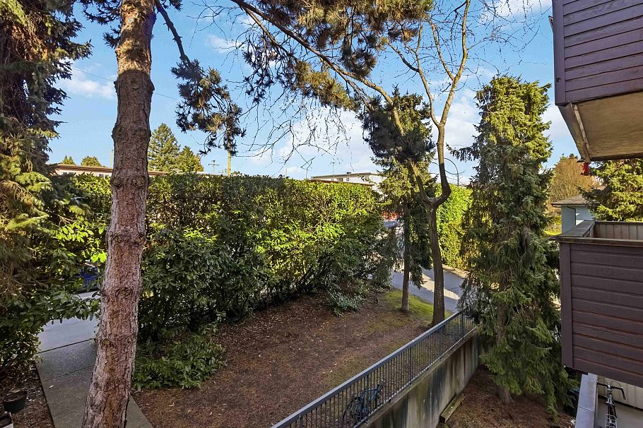 303 1296 W 70th Avenue Vancouver, BC - 14