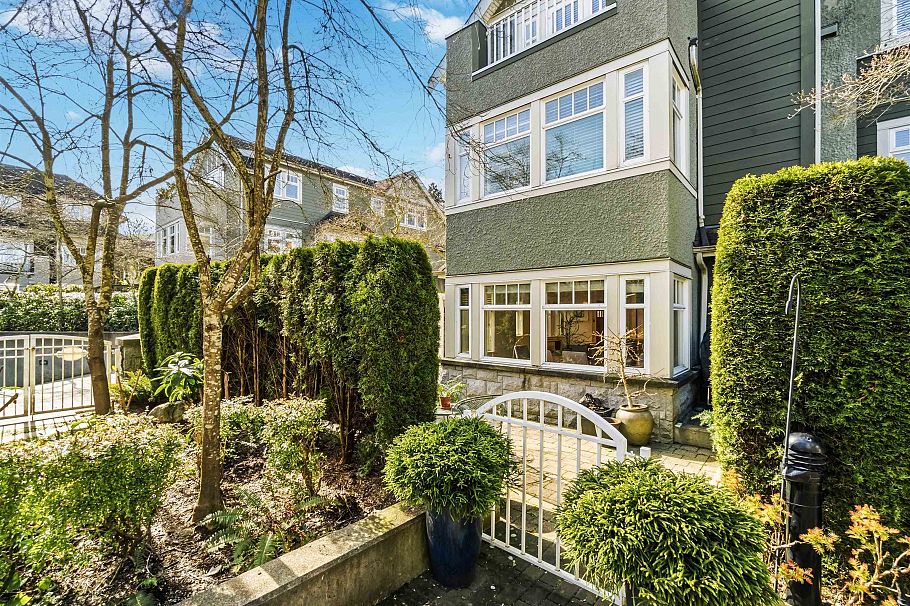 2420 Sasamat Street Vancouver, BC - 33