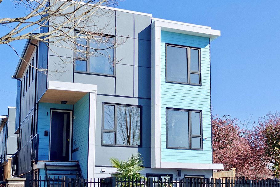 2 1495 E 58th Avenue Vancouver, BC - 1