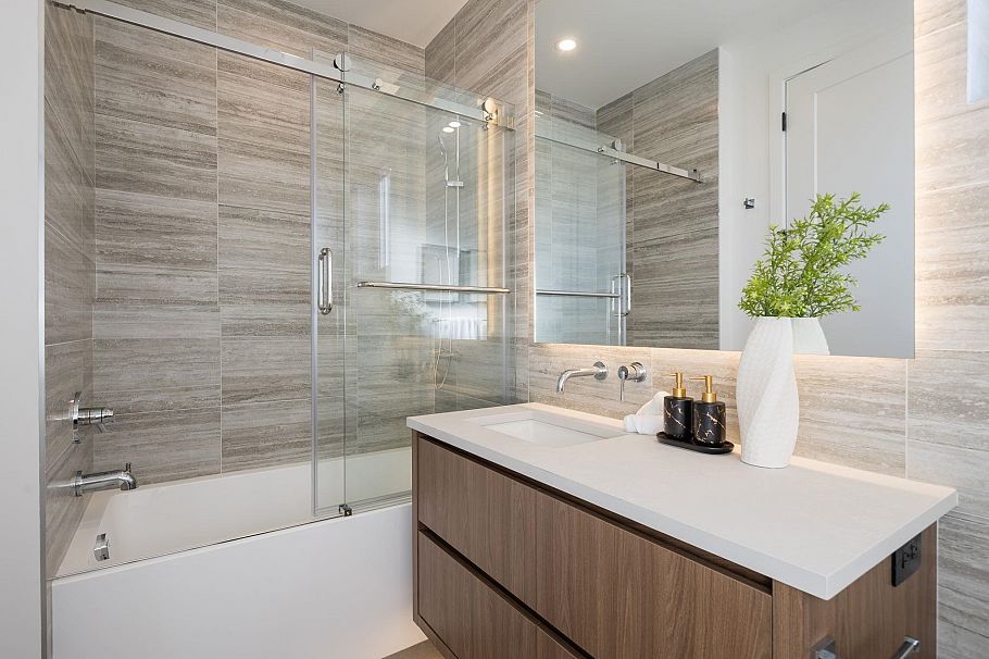 1 950 W 57th Avenue Vancouver, BC - 15