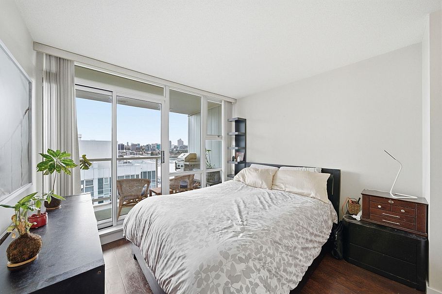 1808 193 Aquarius Mews Vancouver, BC - 5