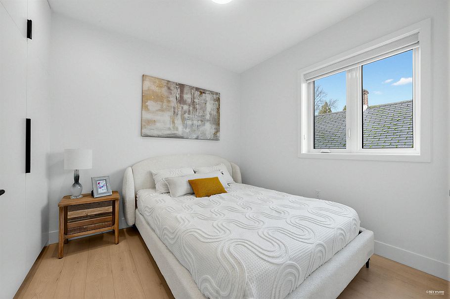 3172 W 26th Avenue Vancouver, BC - 24