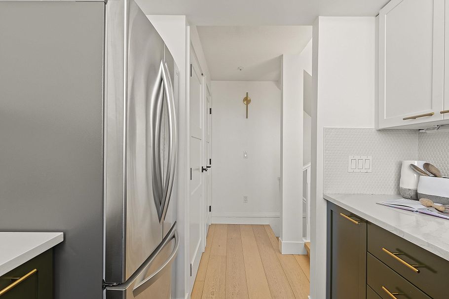 210 655 W 7th Avenue Vancouver, BC - 23