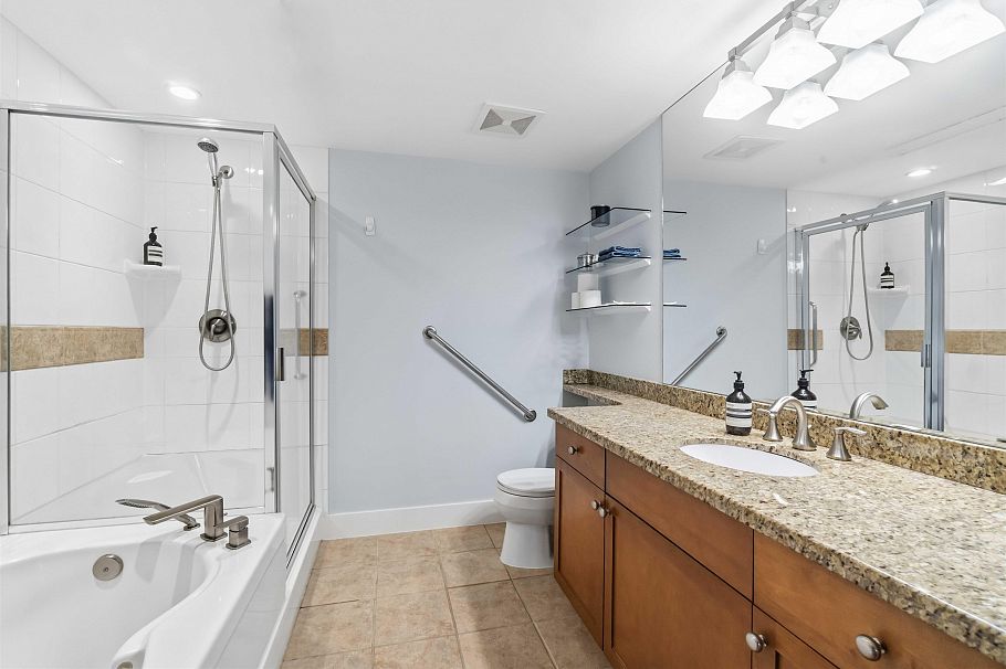 2420 Sasamat Street Vancouver, BC - 19