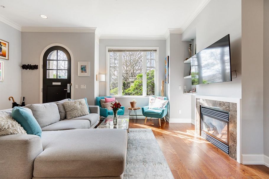 991 W 38th Avenue Vancouver, BC - 8