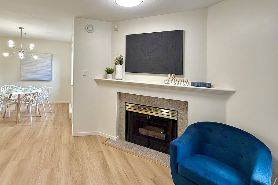 101 3638 Rae Avenue Vancouver, BC - 4