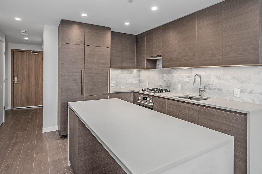 2009 4168 Lougheed Highway Burnaby, BC - 17