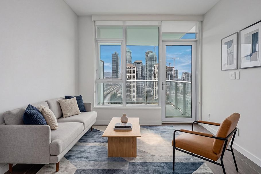 2009 4168 Lougheed Highway Burnaby, BC - 5