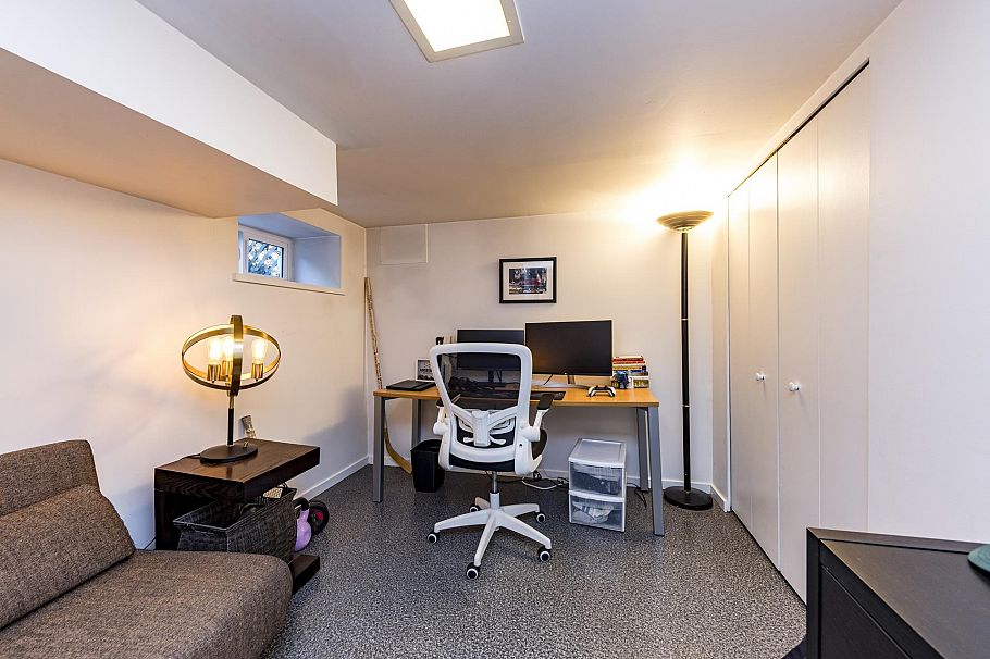 3039 St. Georges Avenue North Vancouver, BC - 27