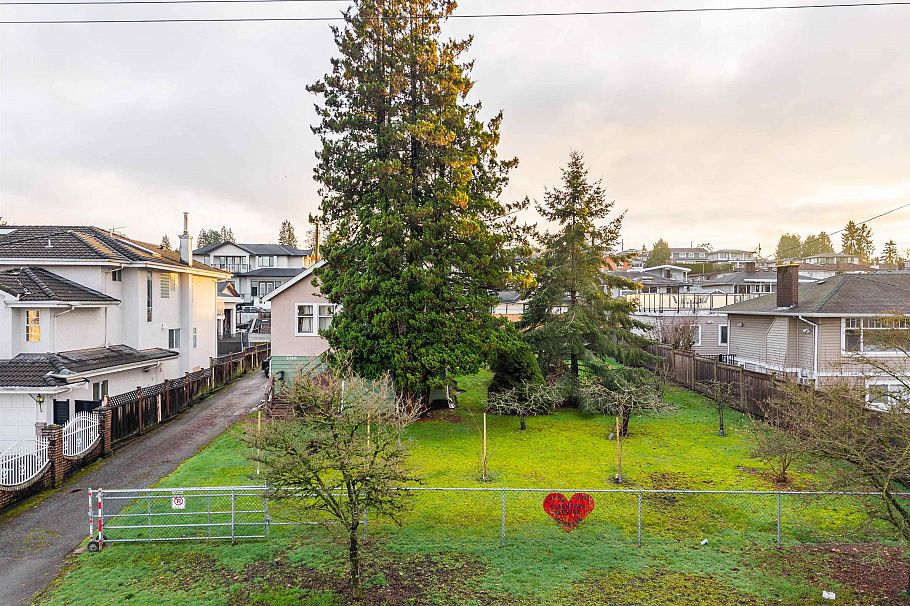 3786 Moscrop Street Burnaby, BC - 6