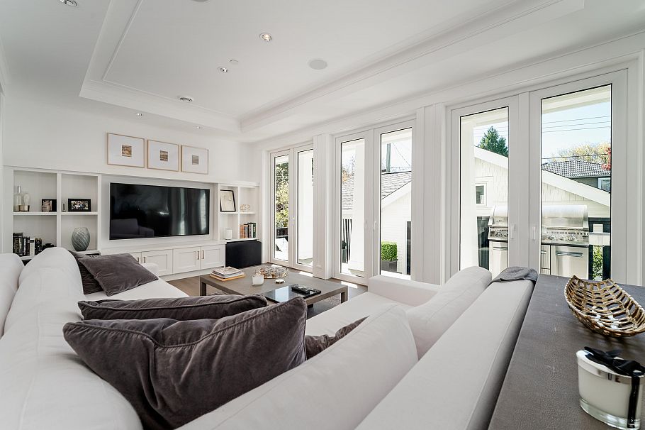 2040 W 58th Avenue Vancouver, BC - 5