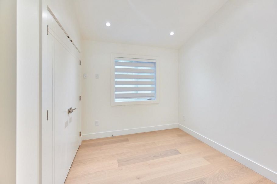 806 Montroyal Boulevard North Vancouver, BC - 29