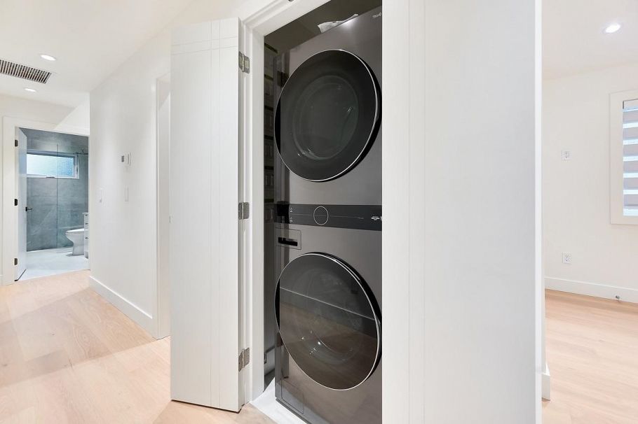 806 Montroyal Boulevard North Vancouver, BC - 31