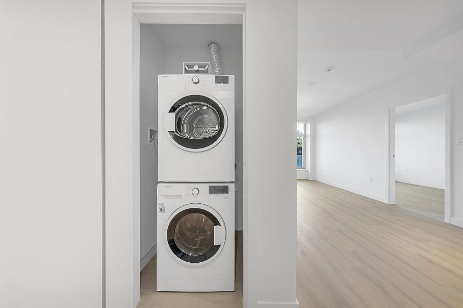 307 755 Harbourside Drive West Vancouver, BC - 23