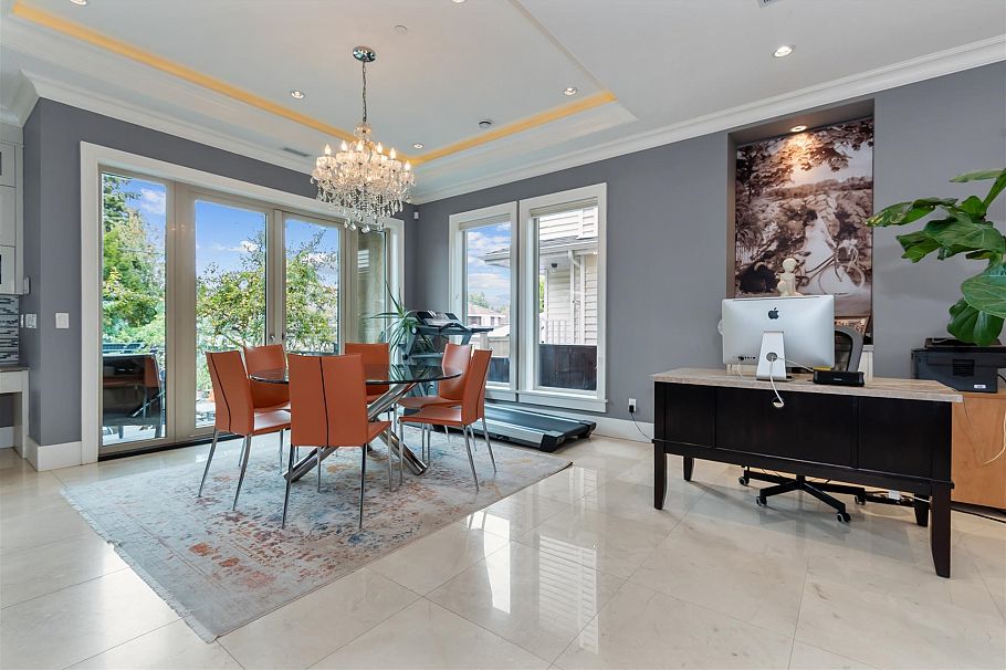 5578 Elizabeth Street Vancouver, BC - 2