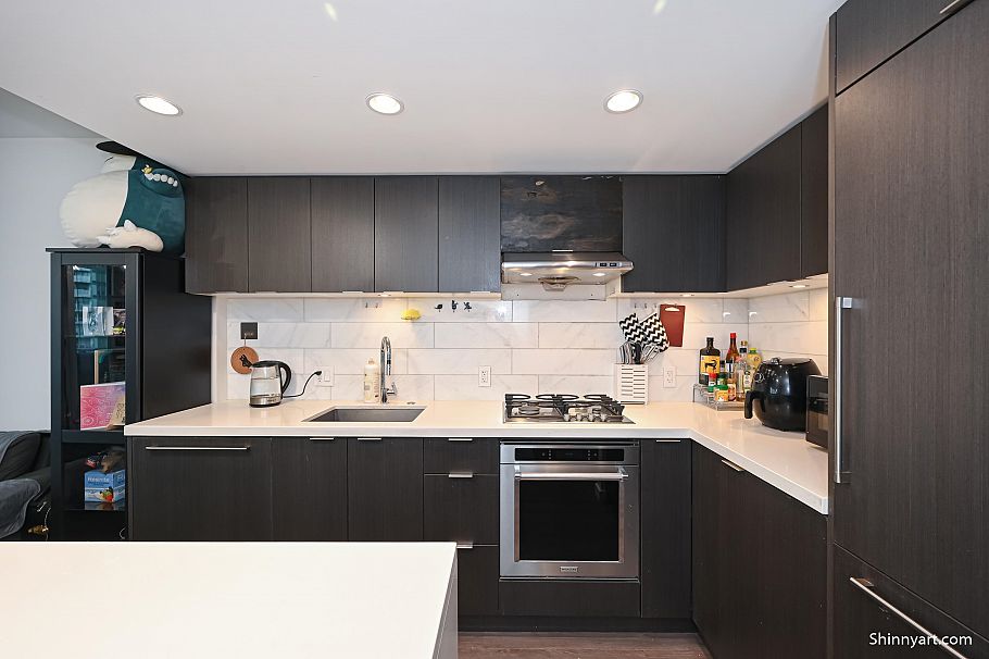 1409 8189 Cambie Street Vancouver, BC - 16
