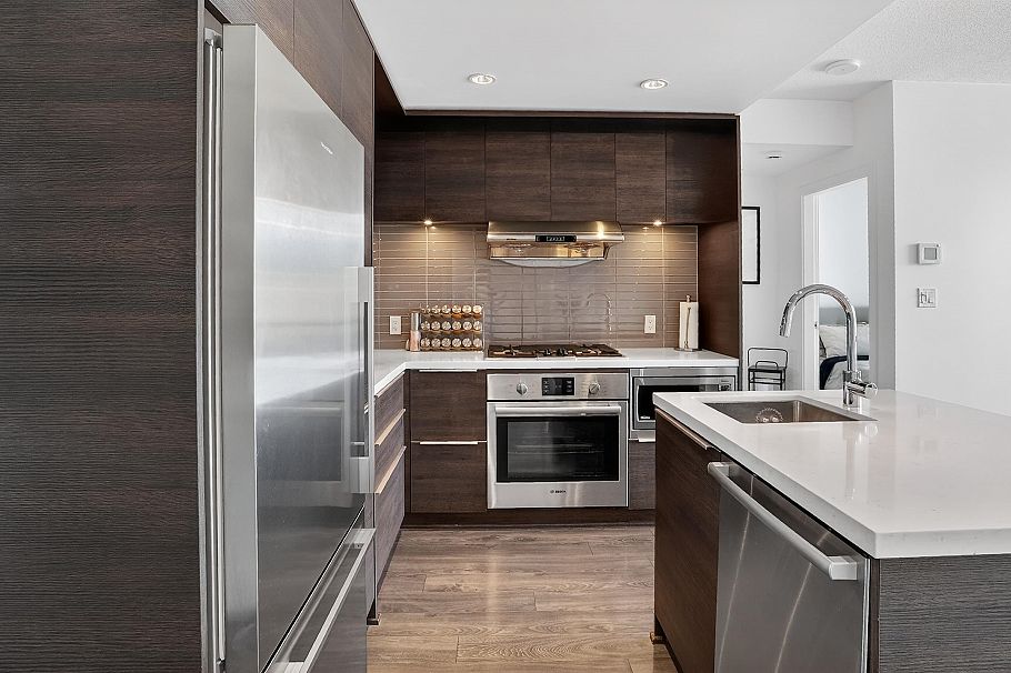 1401 1550 Fern Street North Vancouver, BC - 9