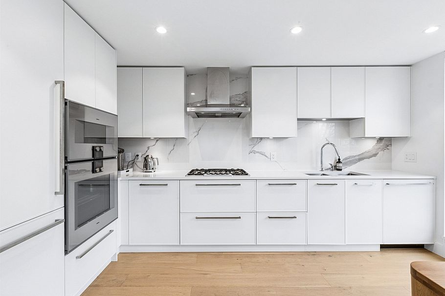 306 2485 Larch Street Vancouver, BC - 14