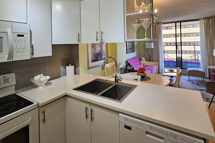 1003 1189 Howe Street Vancouver, BC - 12