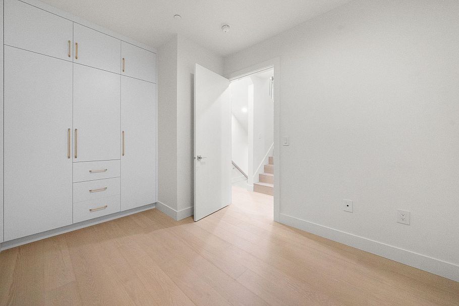 2 1582 E 2nd Avenue Vancouver, BC - 28