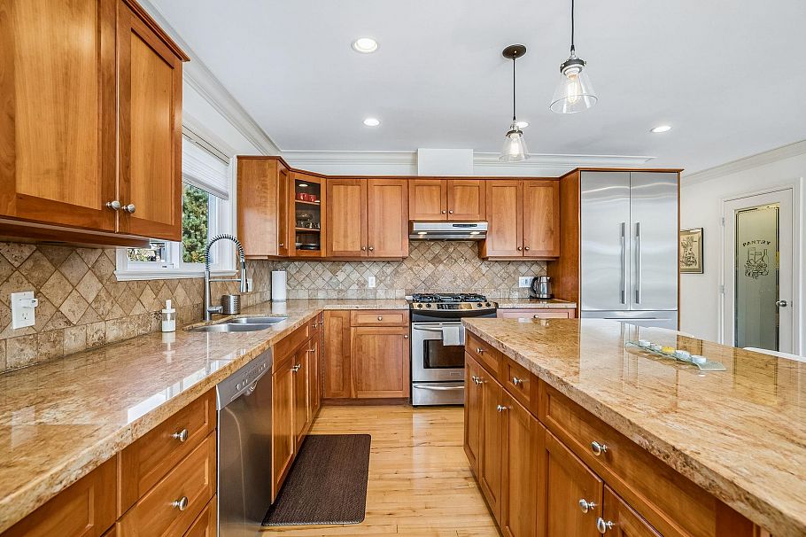 954 Tudor Avenue North Vancouver, BC - 15