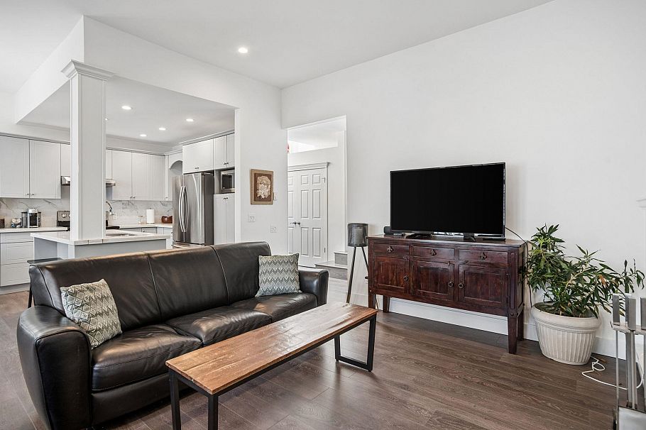 3537 W 5th Avenue Vancouver, BC - 6