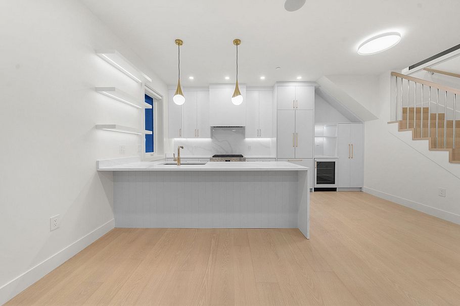 2 1582 E 2nd Avenue Vancouver, BC - 7