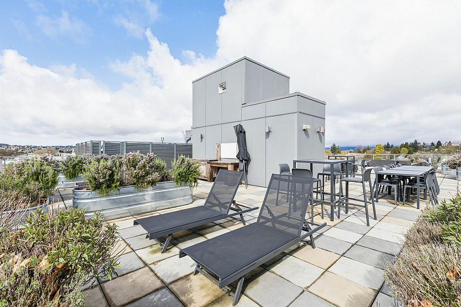 306 2485 Larch Street Vancouver, BC - 26