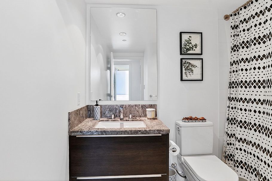 1401 1550 Fern Street North Vancouver, BC - 16