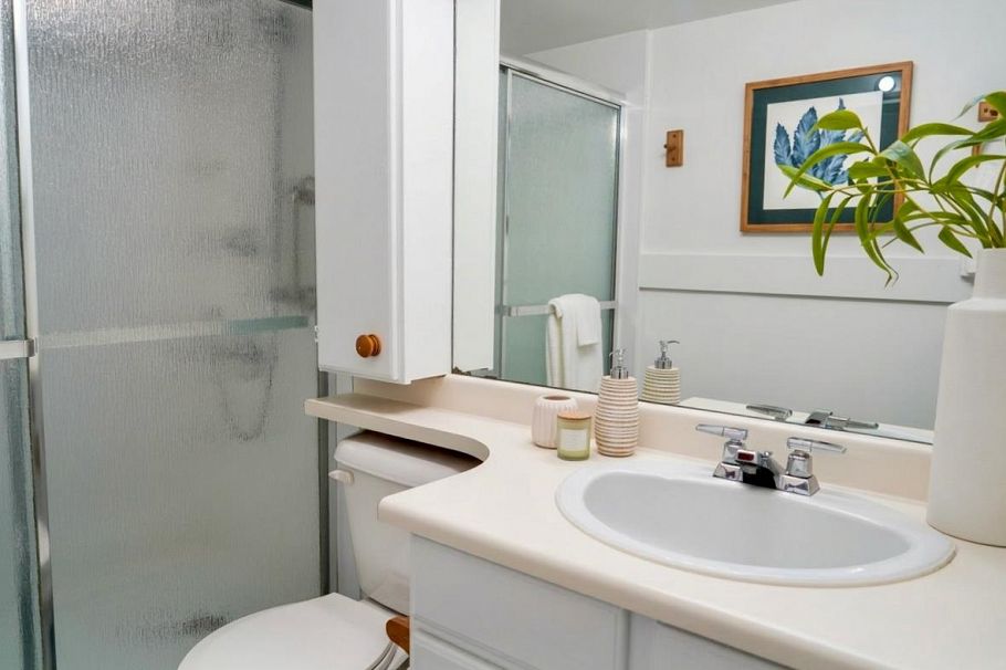 503 1740 Comox Street Vancouver, BC - 13