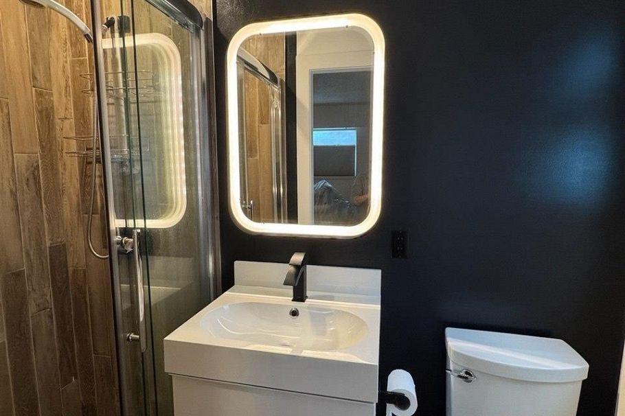 2790 W 12th Avenue Vancouver, BC - 19