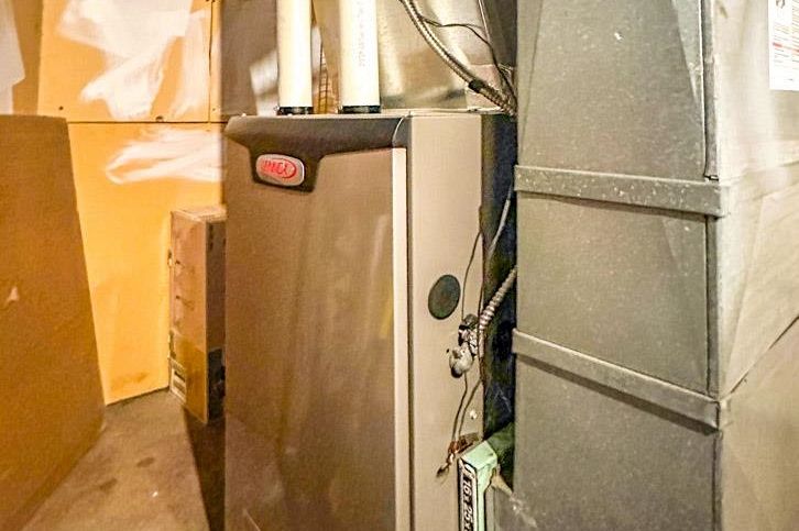 3315 W 6th Avenue Vancouver, BC - 35