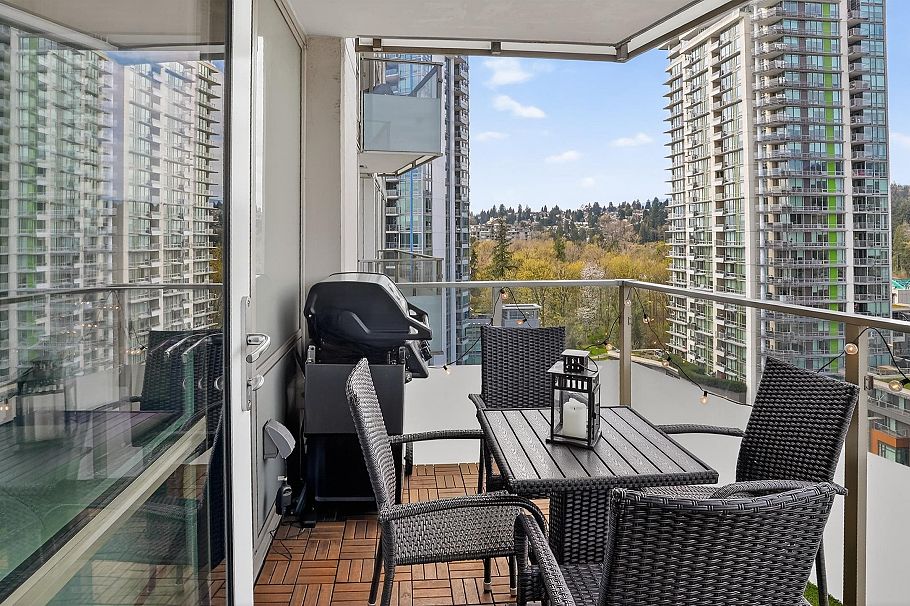 1401 1550 Fern Street North Vancouver, BC - 12