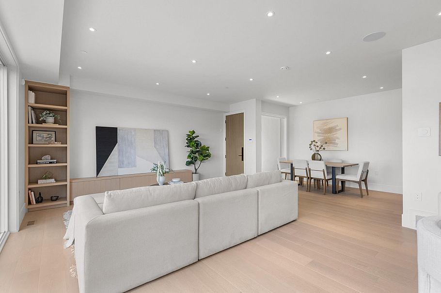 2 2425 Kitchener Street Vancouver, BC - 9