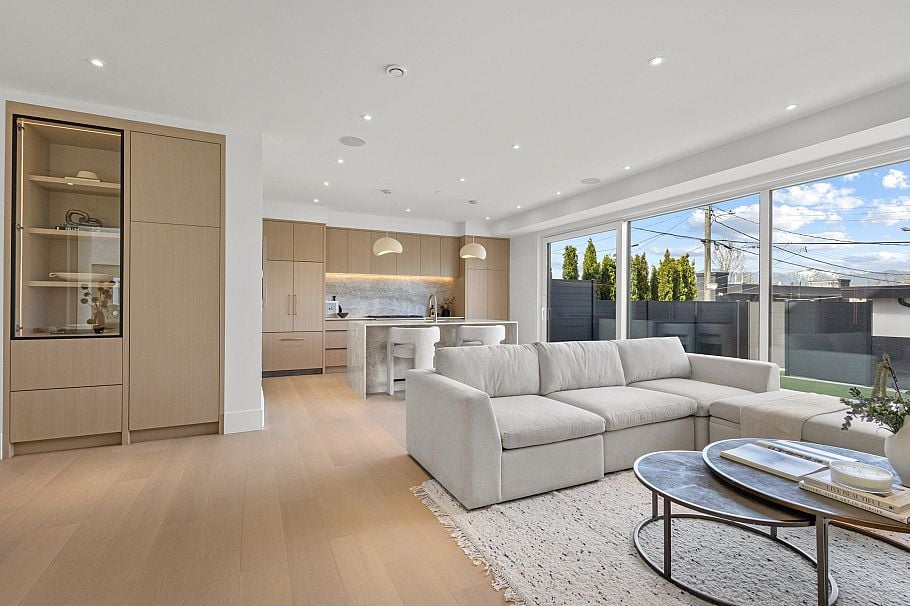 2 2425 Kitchener Street Vancouver, BC - 7